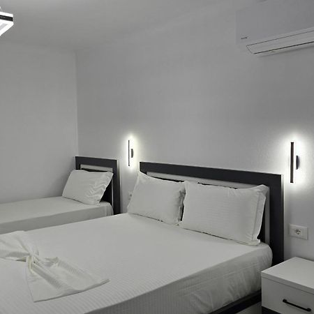 Guest House Pogradeci מראה חיצוני תמונה