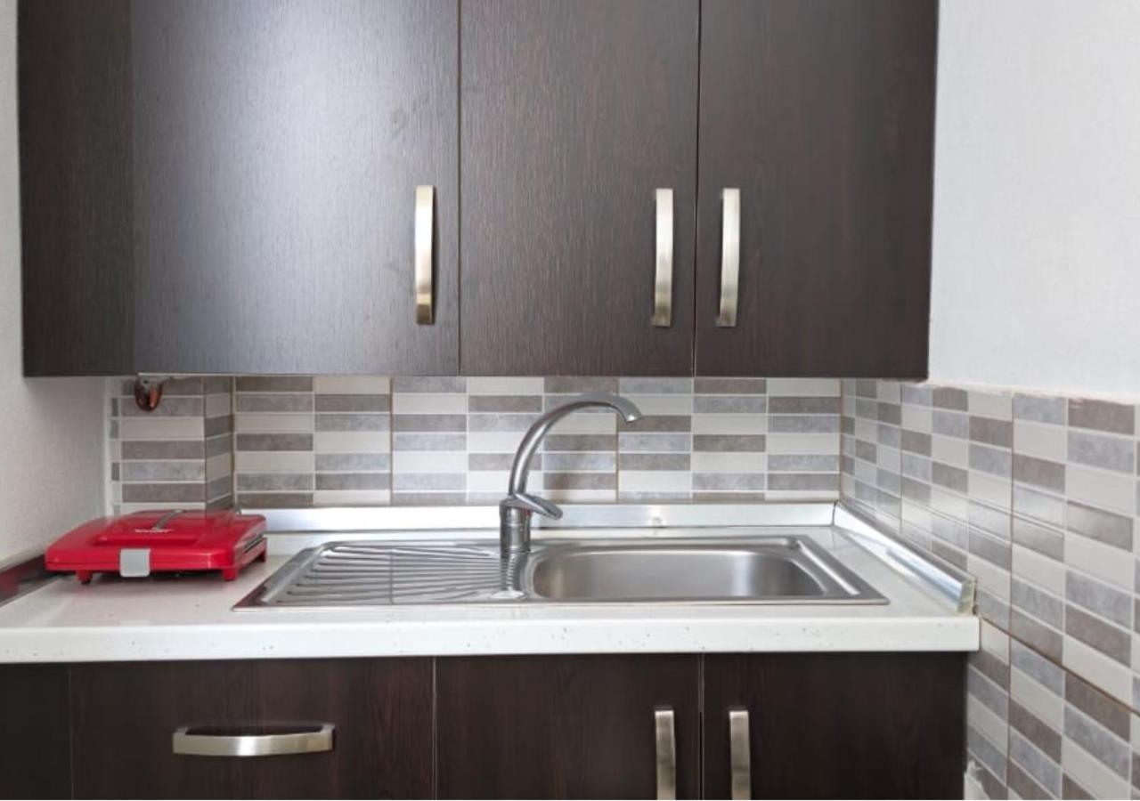 Guest House Pogradeci מראה חיצוני תמונה