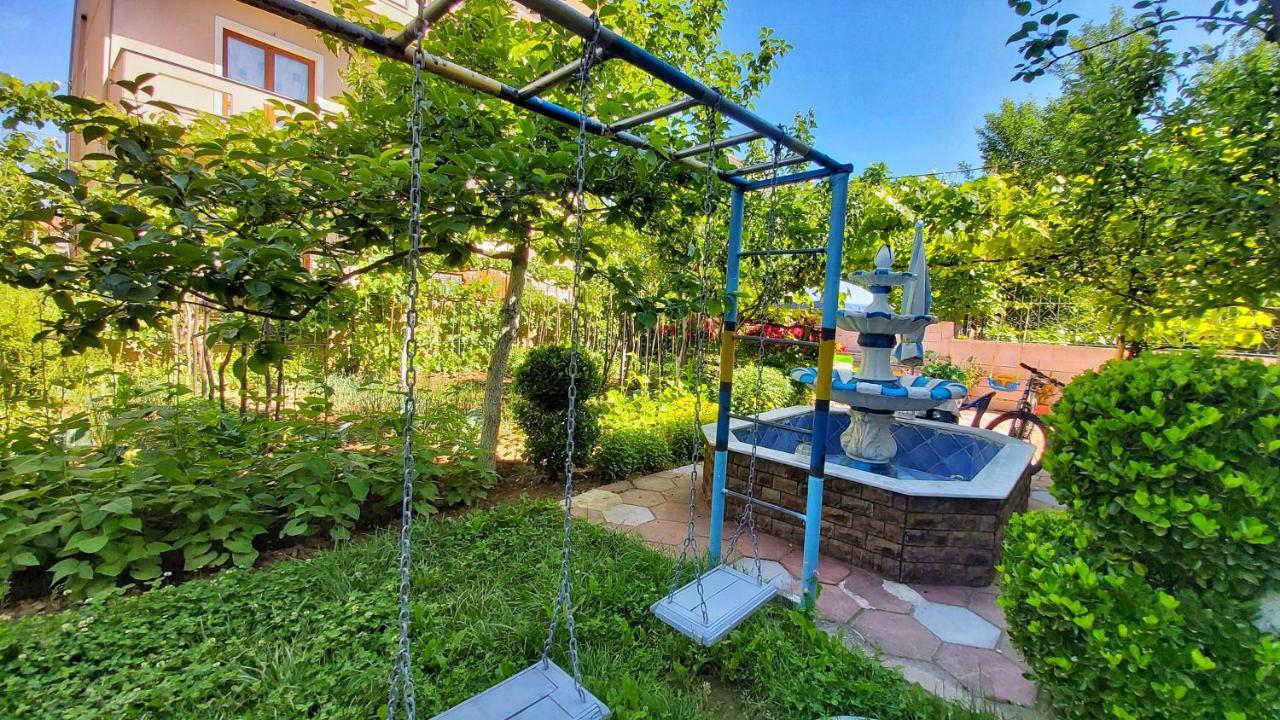 Guest House Pogradeci מראה חיצוני תמונה